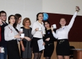 команда победительница с чашками